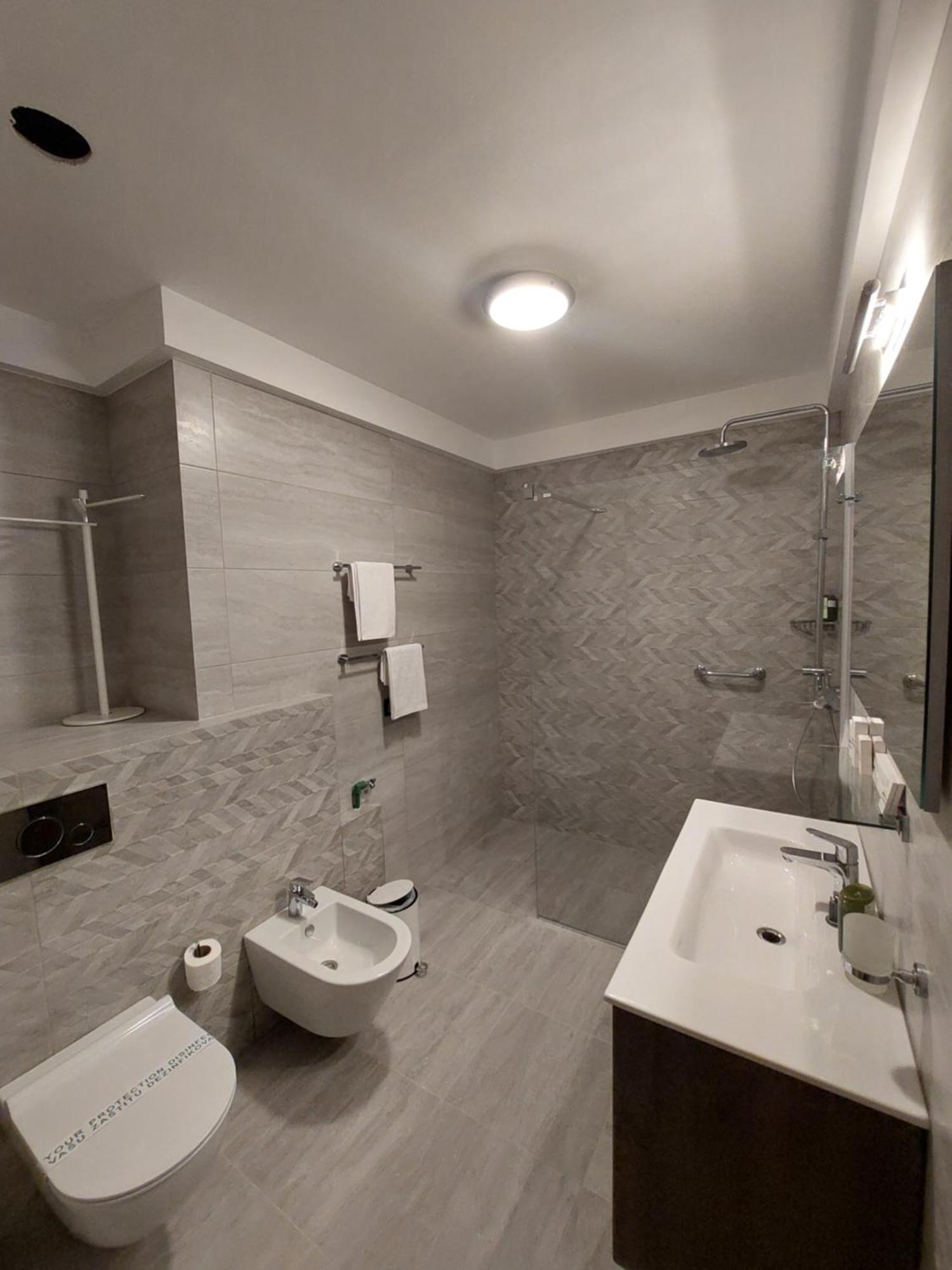 Porto In Rooms Teodo Esterno foto
